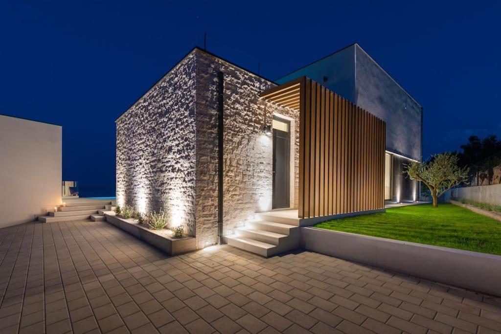 Villa Rovni By Istrialux Ravni Exterior photo