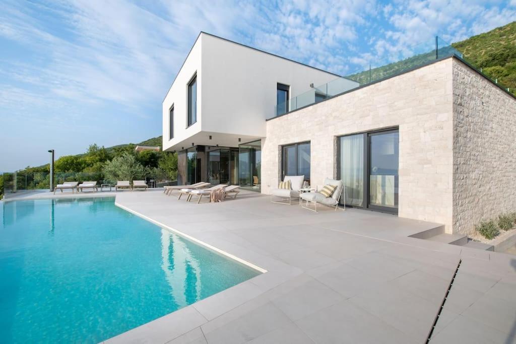Villa Rovni By Istrialux Ravni Exterior photo